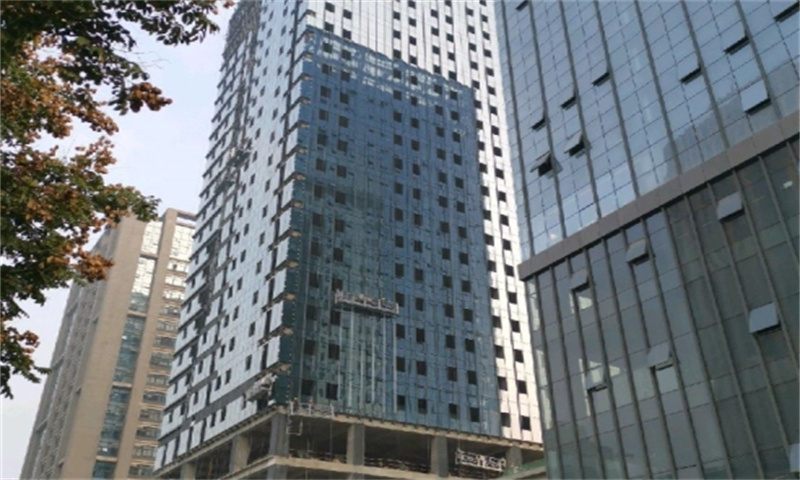兰基中心  